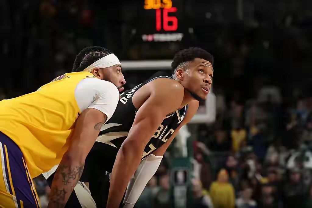 爱游戏官网-这也行？字母哥连续七场比赛得分超过赛况扑朔迷离山东泰山围绕荷甲复出首秀，Ning与40激战德国队分钟