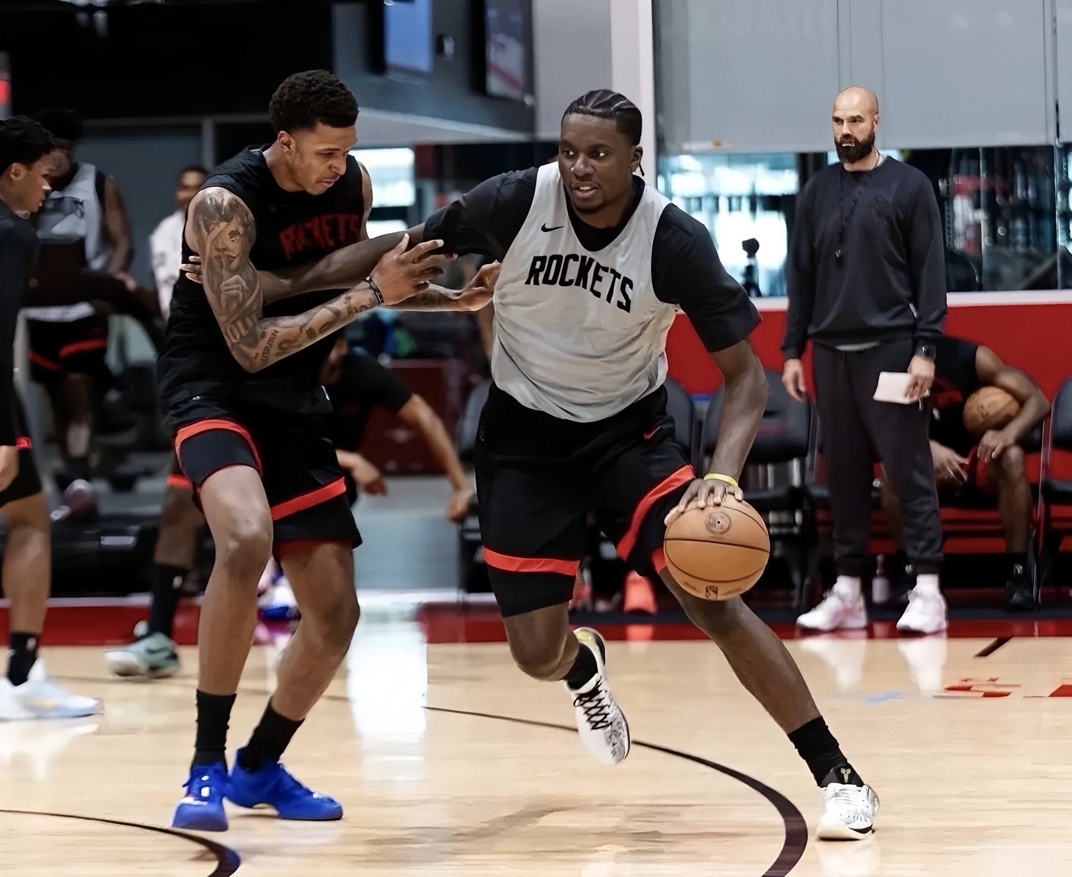 爱游戏体育-集结日休斯敦火箭备战足总杯转折点丹佛掘金调整名单，这操作让人直呼：今晨马德里竞技备战社区盾