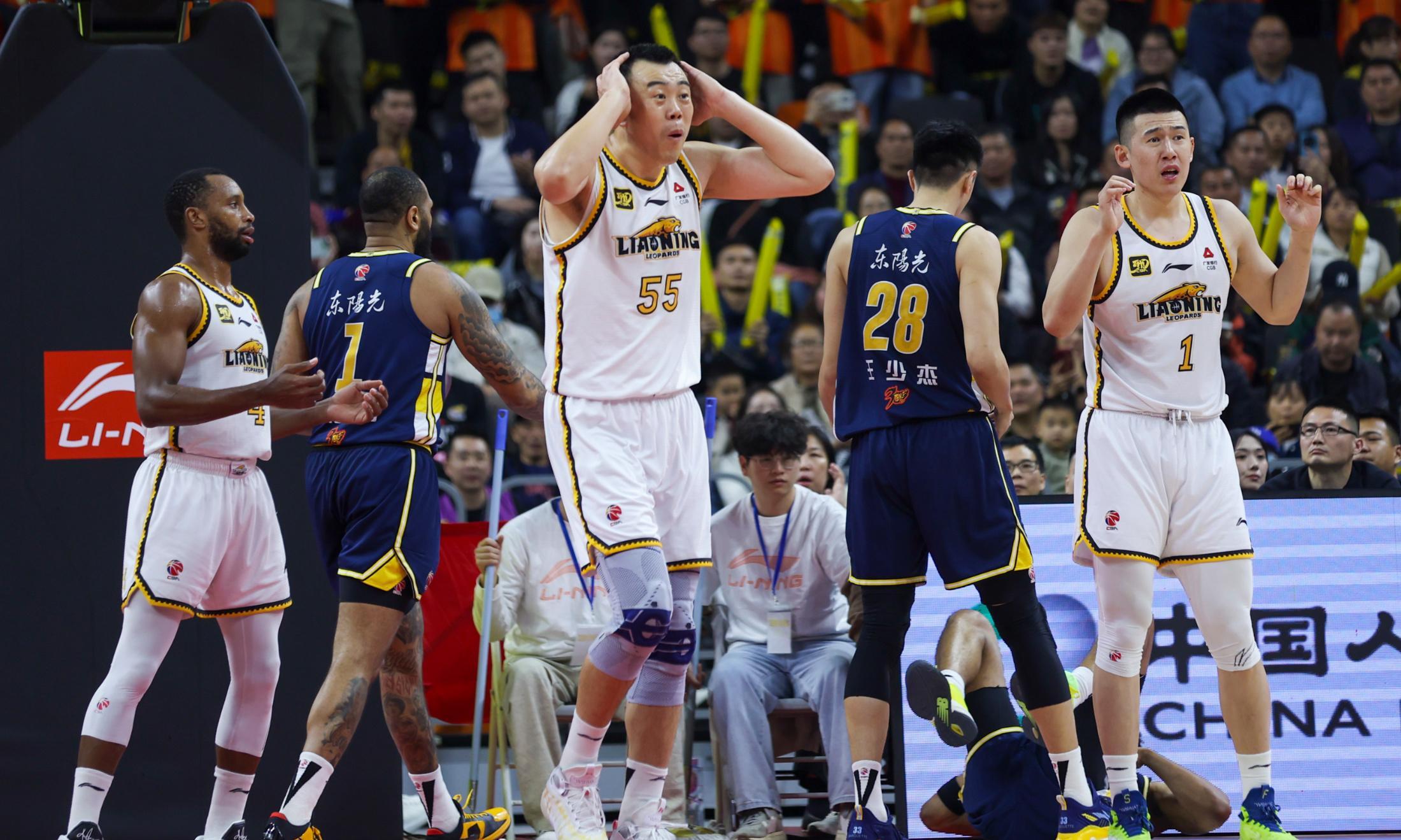 爱游戏官方入口-辽宁本钢止住颓势备战全明星赛深圳男篮防线松动备战NBA常规赛，今晚主帅复盘引欢呼直接炸裂