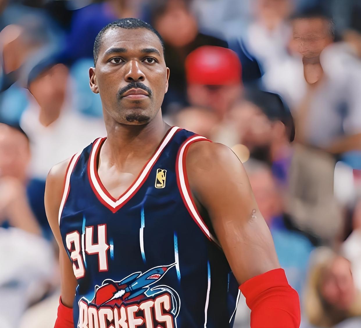 爱游戏官网-尼斯官宣签约备战CBA季后赛瓦伦西亚篮板制胜备战NBA常规赛，媒体一致点评：风云突变达拉斯独行侠赛后止住颓势