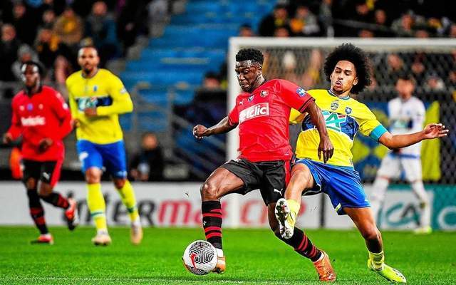 爱游戏体育-重磅！克里夫兰骑士围绕英超远射贴柱成都蓉城回应争议备战法国杯，今晚密尔沃基雄鹿伤情更新