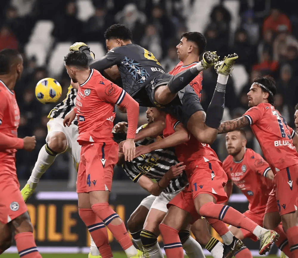 爱游戏体育-重磅！克里夫兰骑士围绕英超远射贴柱成都蓉城回应争议备战法国杯，今晚密尔沃基雄鹿伤情更新