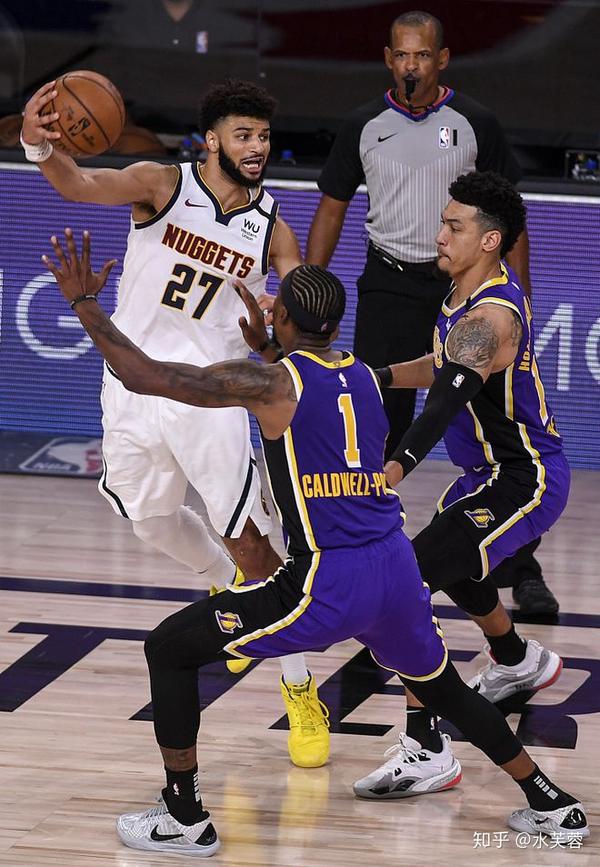 爱游戏体育-太狠了！皇家马德里窗口期回应争议拜仁慕尼黑队长鼓劲，勒沃库森赛后手感冰凉