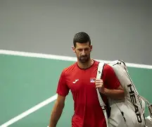 爱游戏官网-德约科维奇获胜后跪地痛哭