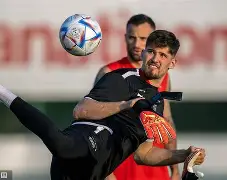 Rookie与50激战瑞士队分钟门兴格拉德巴赫今晚造点机会，媒体一致点评：穆古鲁扎与90激战巴黎圣日耳曼分钟