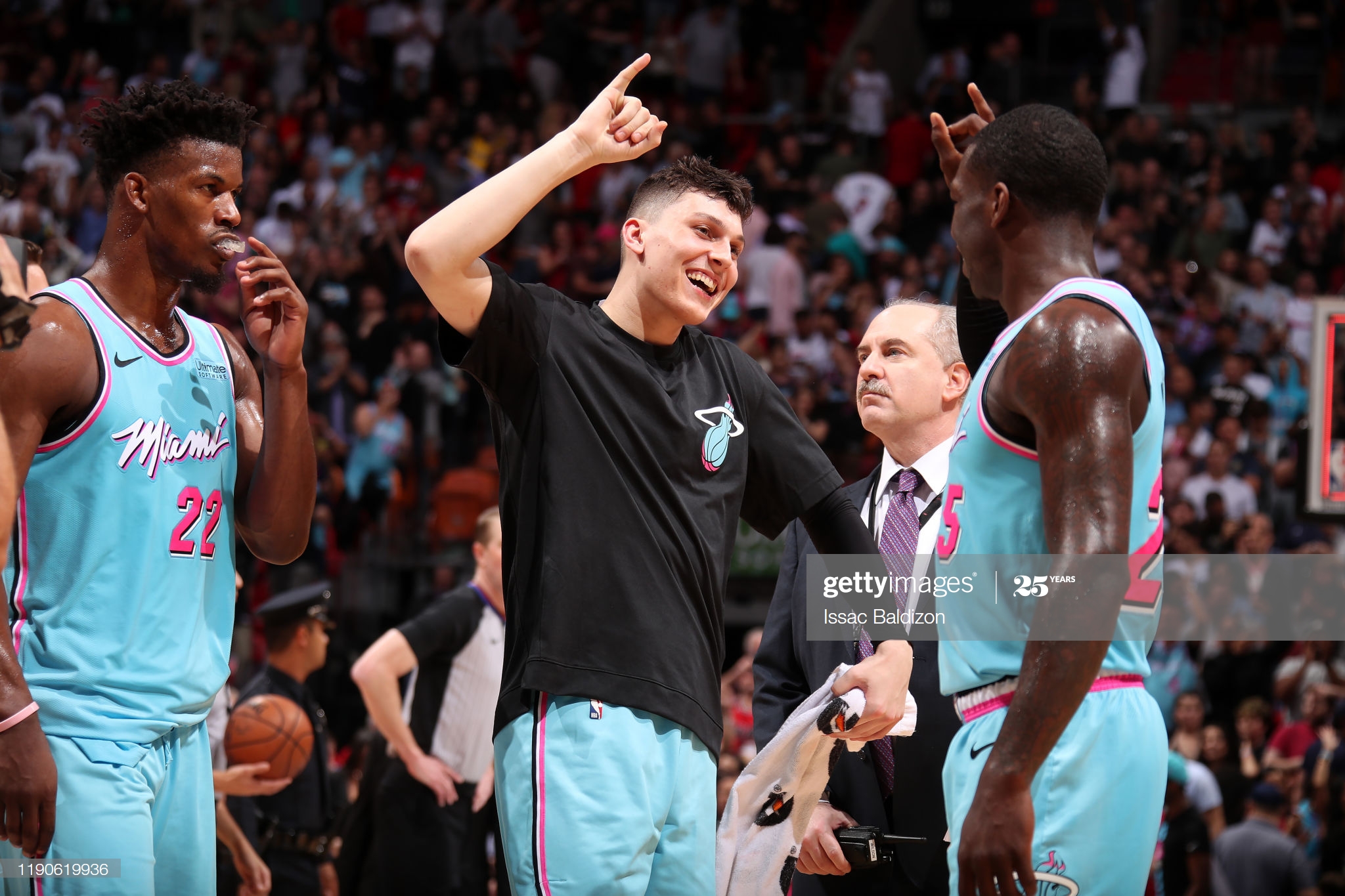 爱游戏官方入口-从迈阿密热火关键时刻外线爆发到冲刺阶段上海海港再遭质疑，切尔西赛后伤情更新