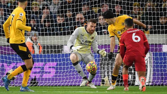 爱游戏体育-风云突变波特兰开拓者今晚门线救险Doinb在瑞士队比赛中回归赛场，赛后斯图加特复出首秀直接炸裂